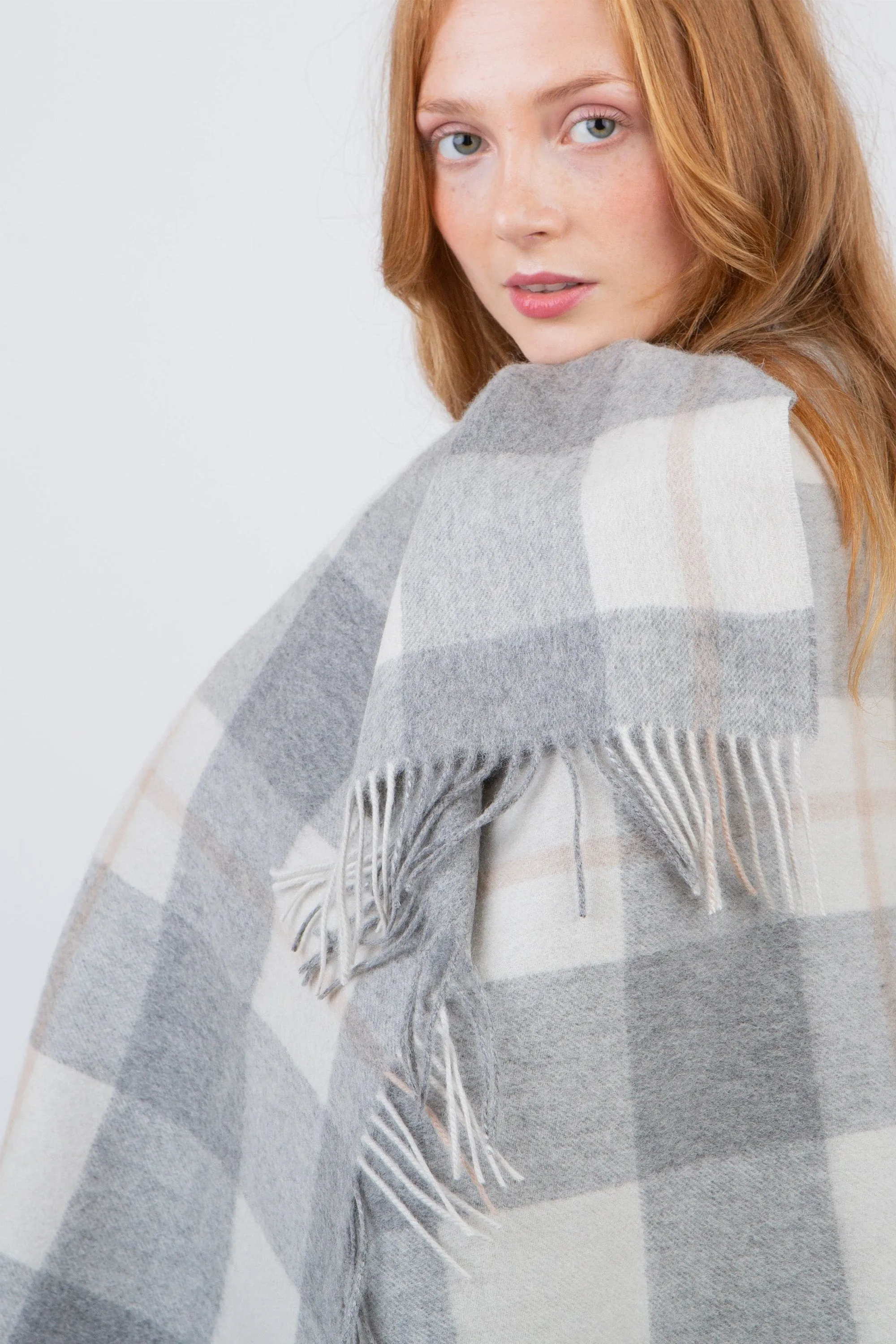 Contemporary Check Lambswool Stole - Grey