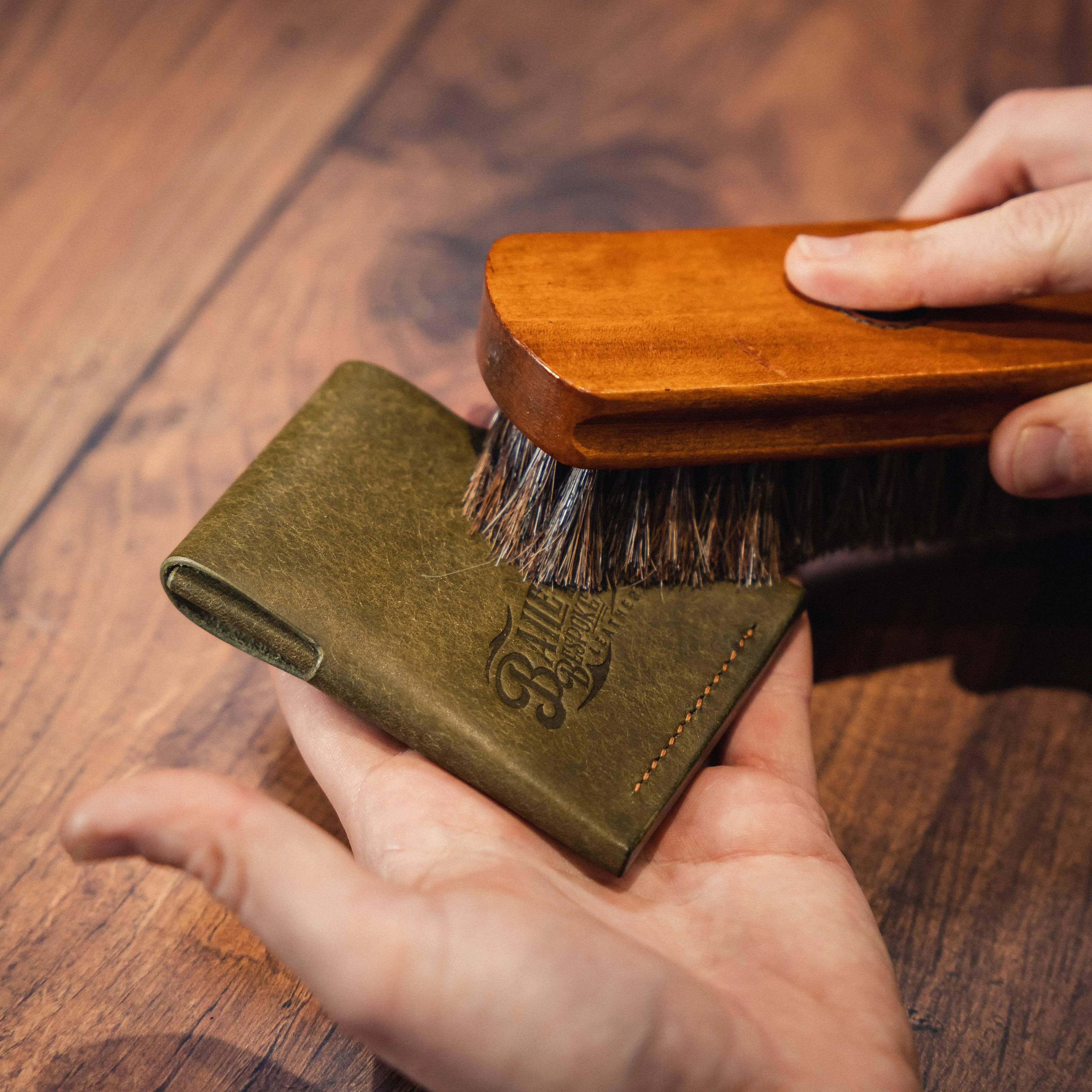 Pembrook 'Fold' Leather Cardholder - Olive