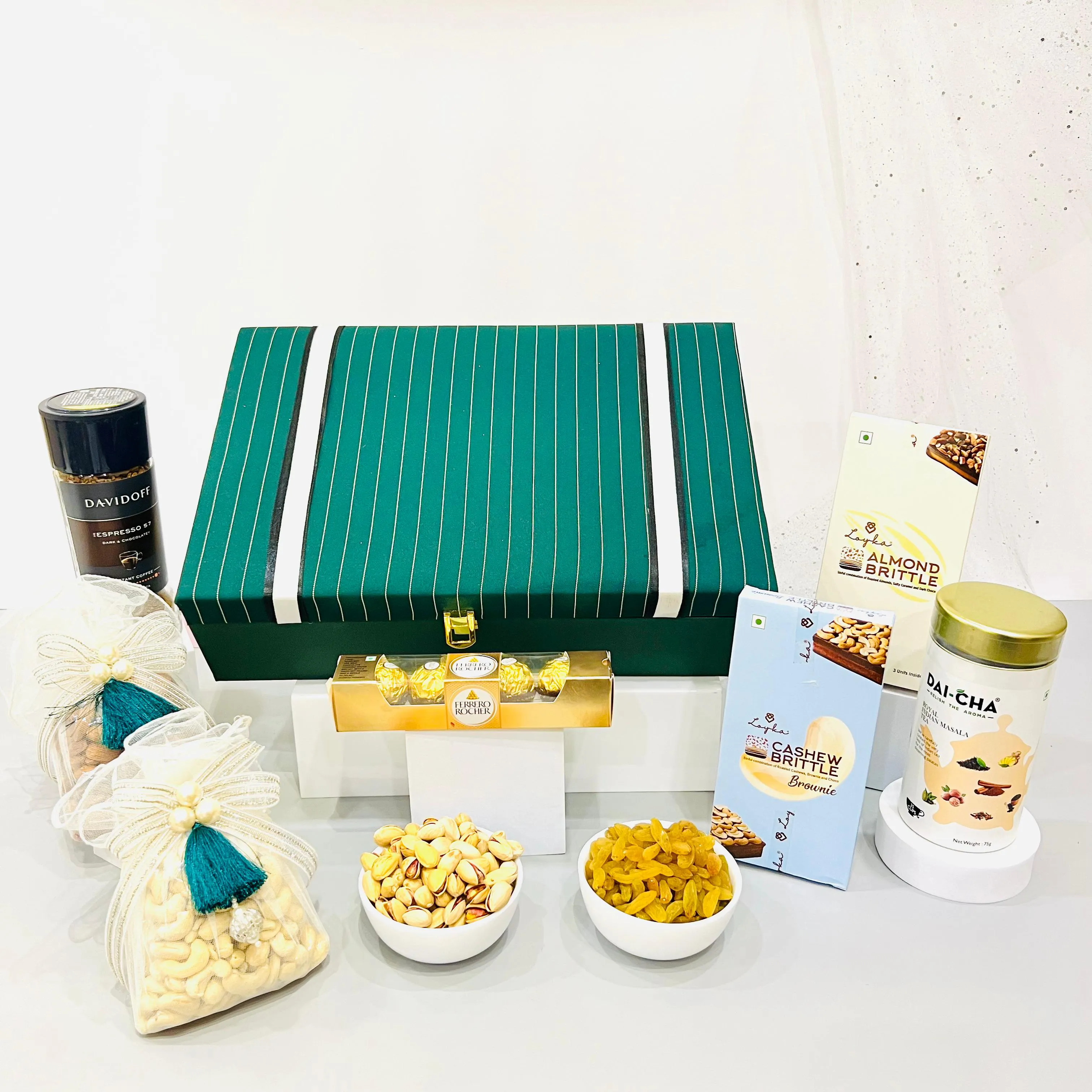 Premium Gift Hamper Containing Dry Fruits